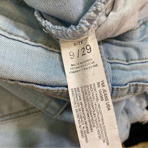 YMI Women's Distressed High Rise Y2K Jean Shorts Size 9/29 Light Wash Denim - Picture 5 of 9